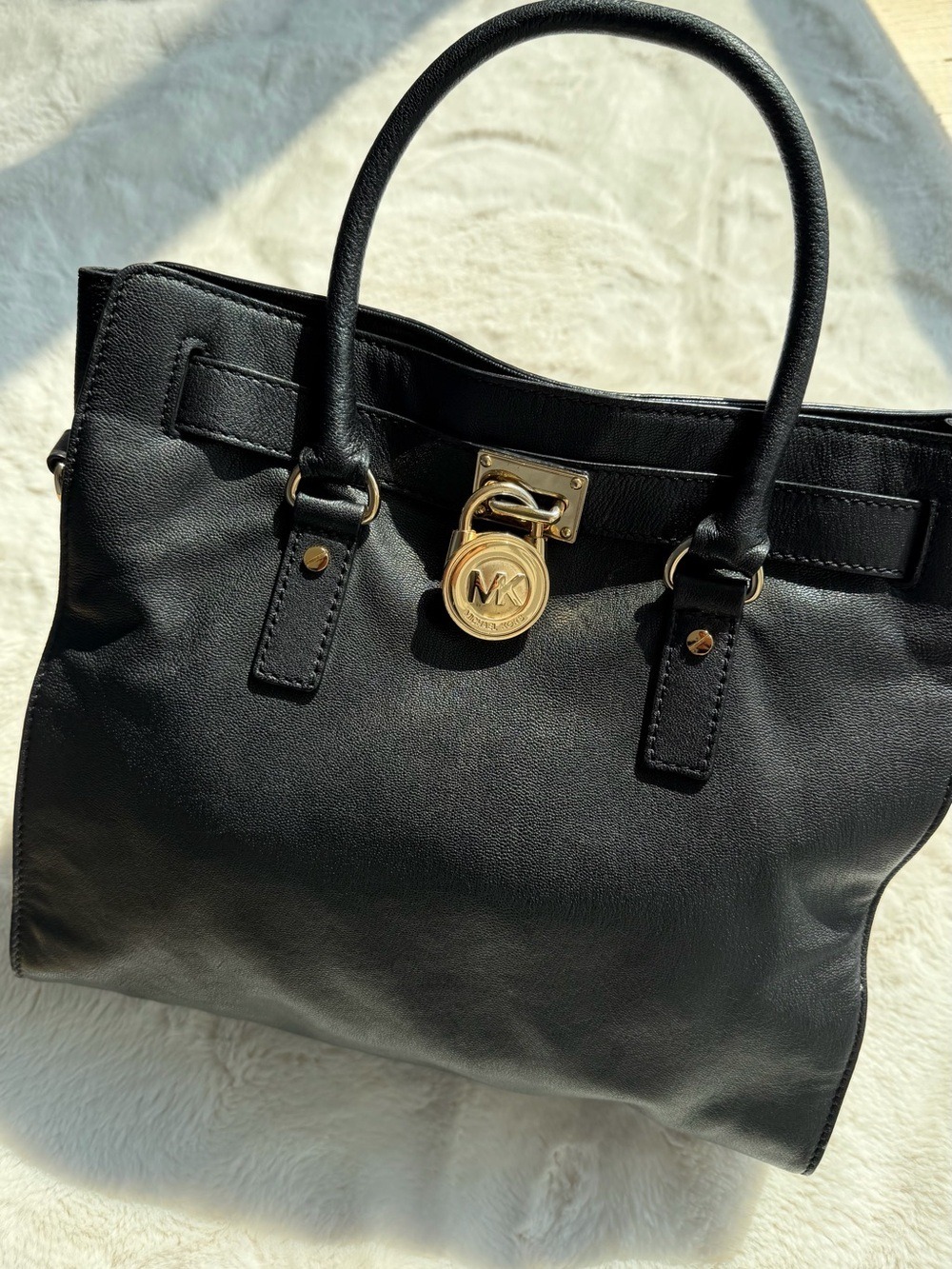 Michael Kors Hamilton Black Leather Tote with Gold MK Lock - Picture 1 of 14